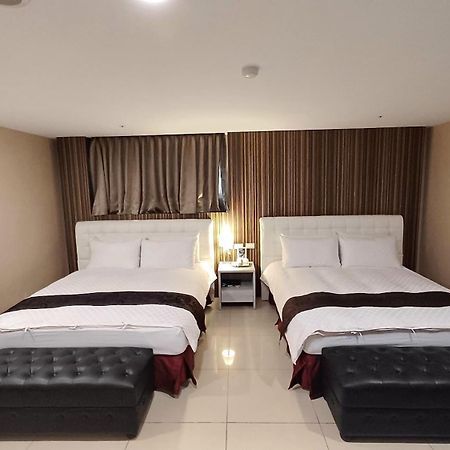 Sa-Yo Hotel - Pier 2 Гаосюн Екстер'єр фото